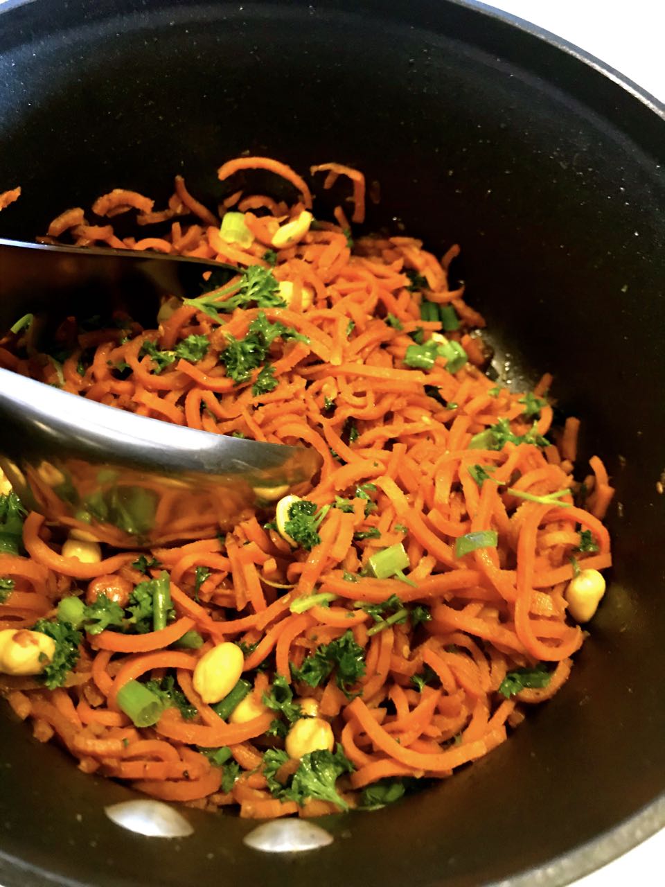 Carrot noodles with peanuts